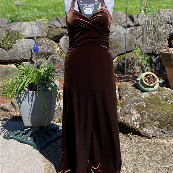 City Triangles Dresses & Skirts - City Triangles Brown Maxi Dress w slight Train